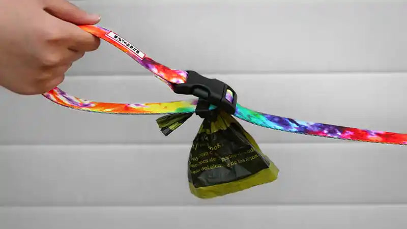 charlie's backyard hands free tie dye rover leash with poobag attachment