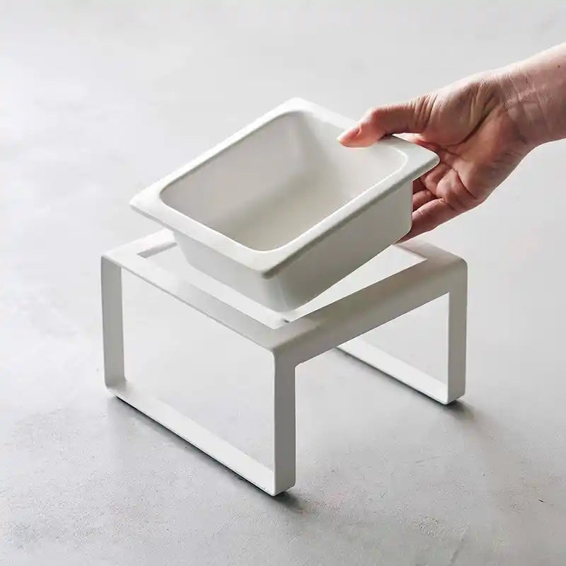 yamakazi single pet bowl in white with stand